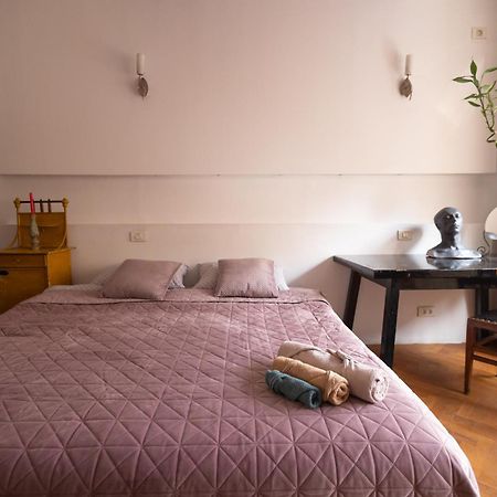 Shared Retro Vintage Luxury Apartment Bucharest Exterior photo