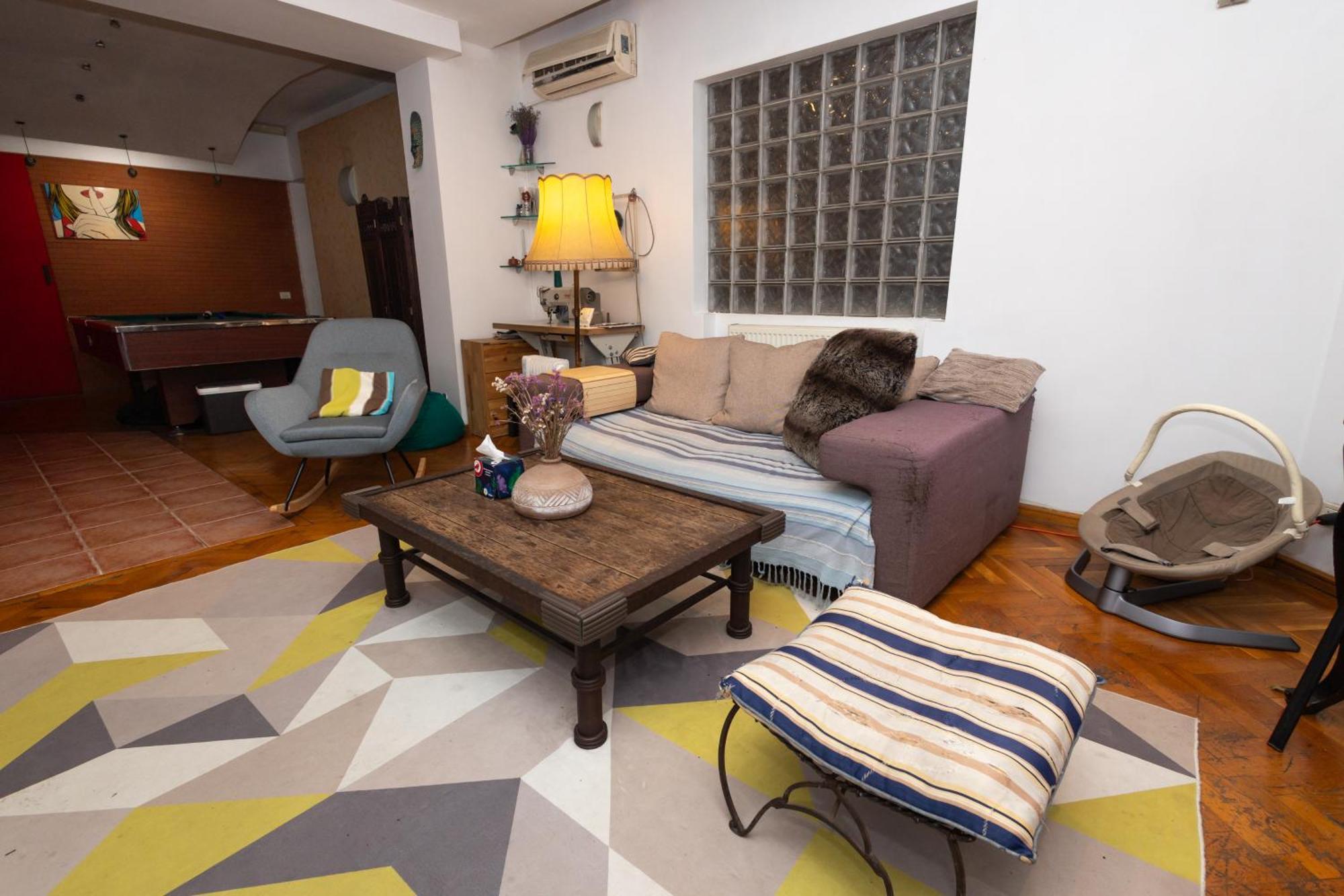 Shared Retro Vintage Luxury Apartment Bucharest Exterior photo